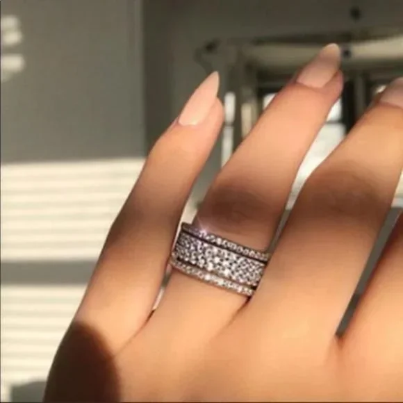 925 STERLING SILVER DIAMOND MULTI ETERNITY BAND RING, CUTE RING, SHINY RING. - Picture 2 of 4